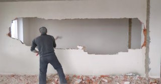 Демонтаж стен в квартире в Баксане – цена от 727 рублей. - Сварной-Бкс