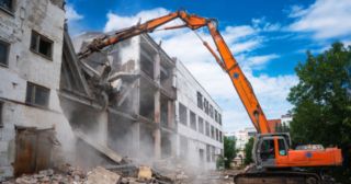 Промышленный демонтаж зданий Баксан, цена от 2960 руб.